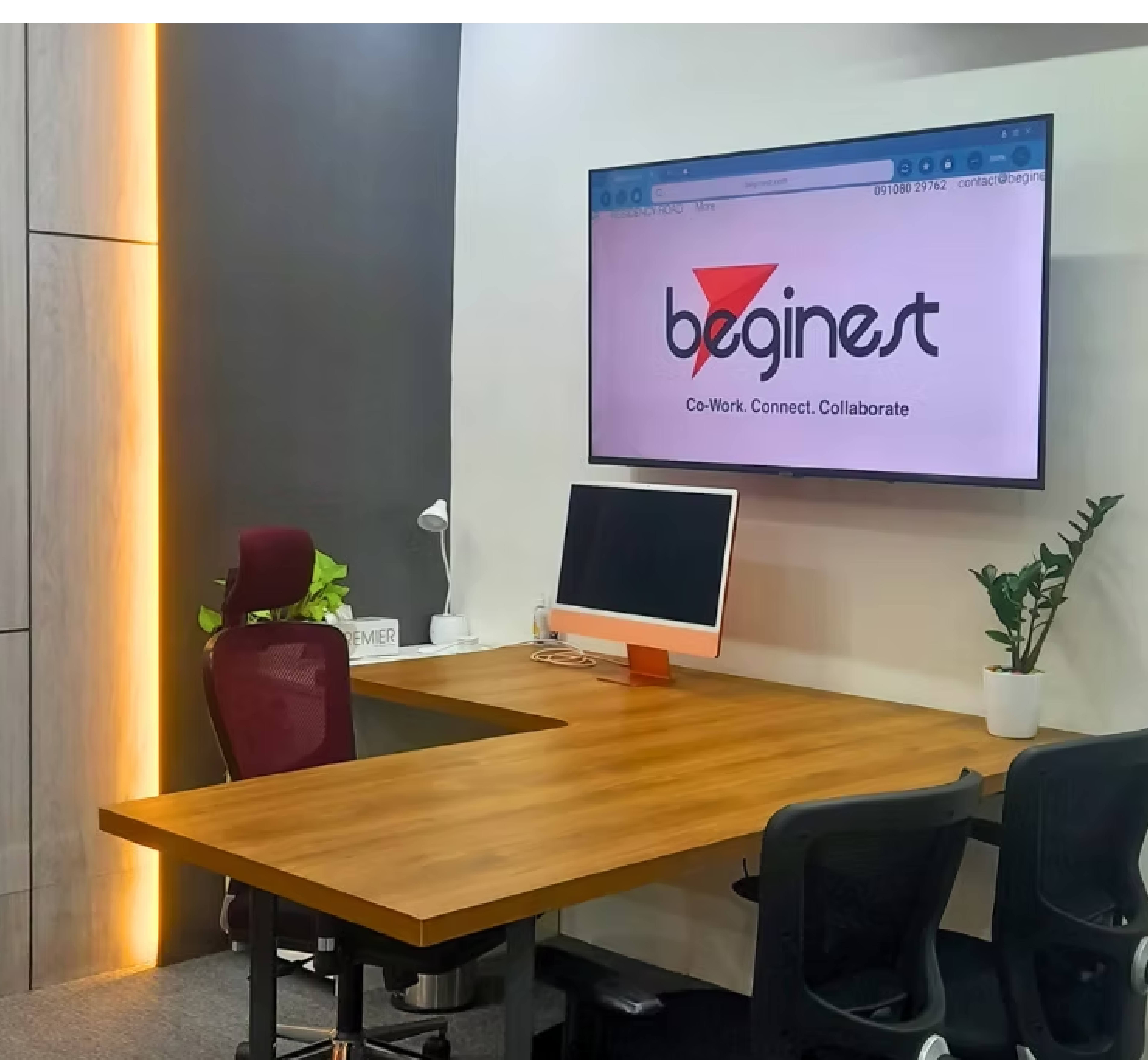 Meeting room cabin for small team